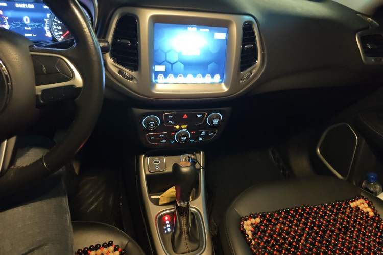 Used Jeep Compass 2019 200T Automatic Family Edition - Connected Large Screen Version Audio And AC Panel
