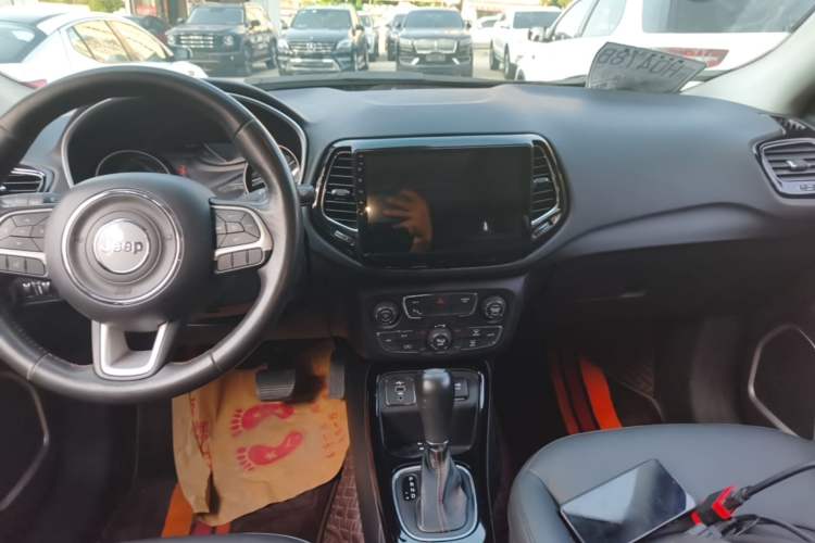 Used Jeep Compass 2019 220T Automatic Family Edition Audio And AC Panel