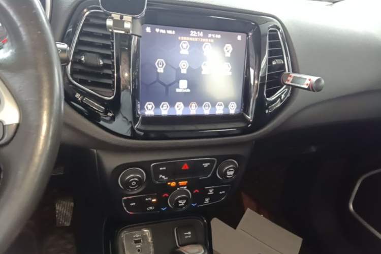 Used Jeep Compass 2019 220T Automatic Family Edition Audio And AC Panel
