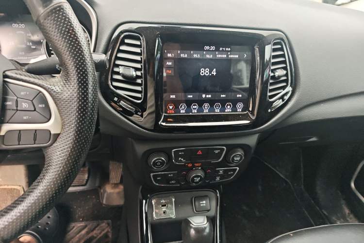 Used Jeep Compass 2019 220T Automatic Enjoyment Version Audio And AC Panel