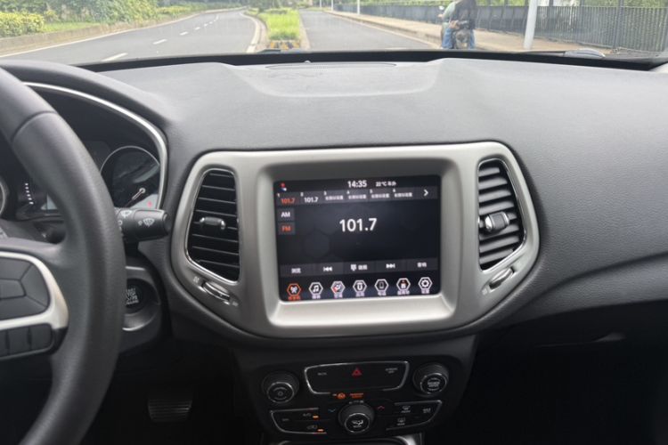 Used Jeep Compass 2019 220T Automatic Enjoyment Version Audio And AC Panel