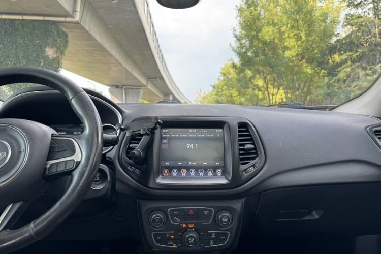 Used Jeep Compass 2019 200T Automatic Family Edition - Connected Large Screen Version Audio And AC Panel