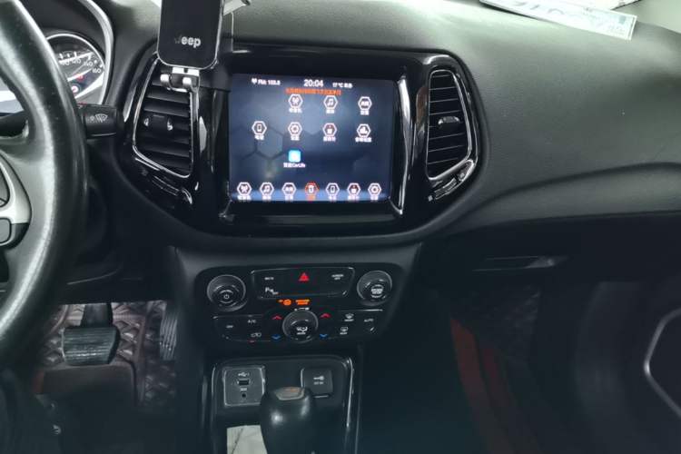 Used Jeep Compass 2019 220T Automatic Family Edition Audio And AC Panel