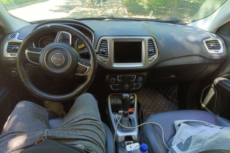 Used Jeep Compass 2019 200T Automatic Family Edition - Connected Large Screen Version Center Console