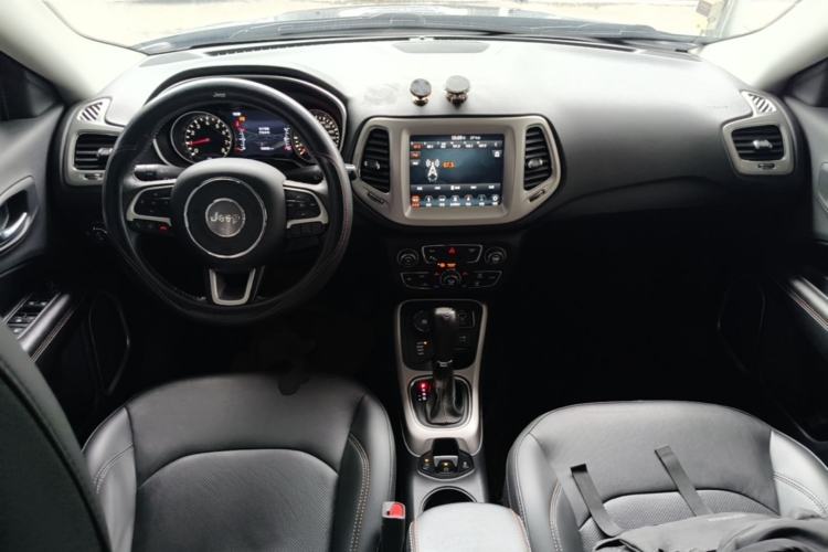Used Jeep Compass 2019 200T Automatic Family Enjoyment Four-Wheel Drive - Connected Large Screen Version Center Console