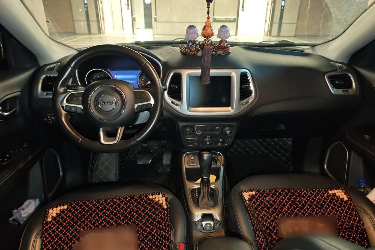 Used Jeep Compass 2019 200T Automatic Family Edition - Connected Large Screen Version Center Console