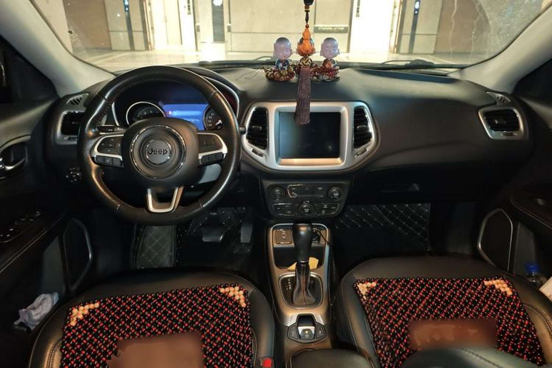 Used Jeep Compass 2019 200T Automatic Family Edition - Connected Large Screen Version Center Console