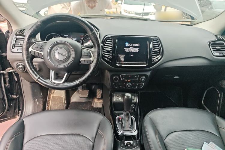 Used Jeep Compass 2019 220T Automatic Enjoyment Version Center Console