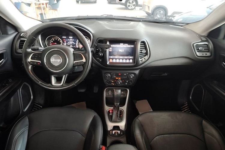 Used Jeep Compass 2019 200T Automatic Family Edition - Connected Large Screen Version Center Console