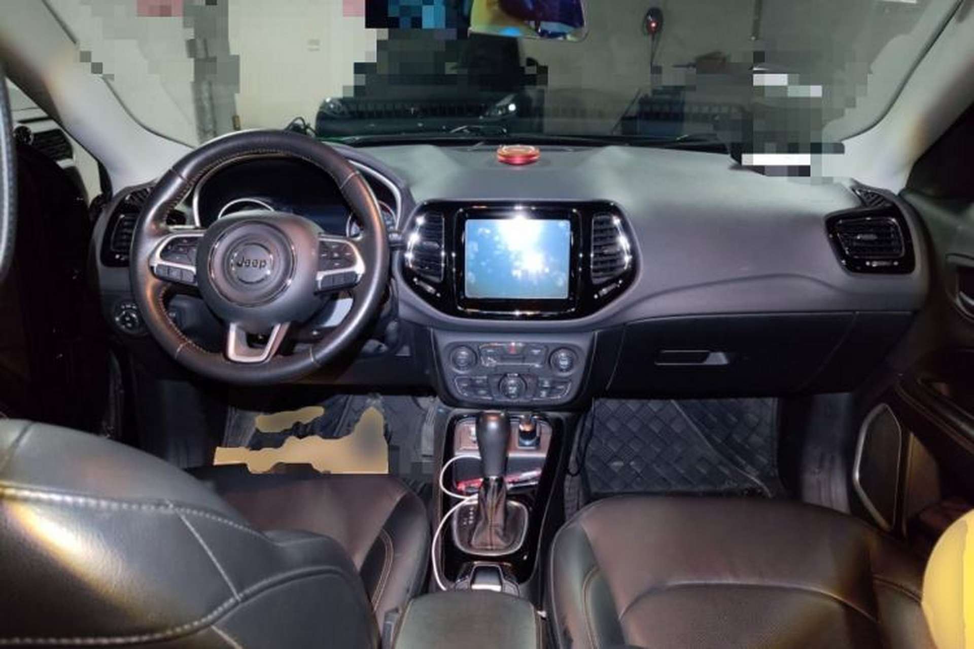 Used Jeep Compass 2019 220T Automatic Family Edition Center Console