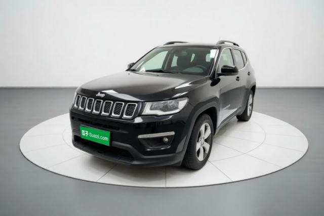 Gebrauchter Jeep Compass 2019 200T Automatic Family Edition - Connected Large Screen Version