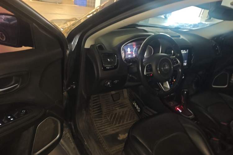 Used Jeep Compass 2019 220T Automatic Family Edition Driver Seat