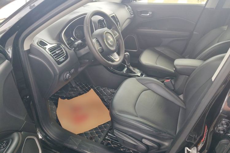 Used Jeep Compass 2019 220T Automatic Family Edition Driver Seat