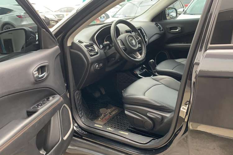 Used Jeep Compass 2019 220T Automatic Family Edition Driver Seat