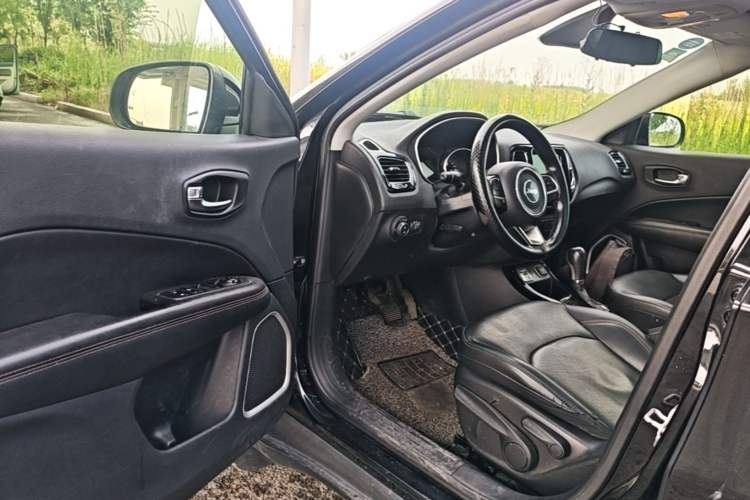 Used Jeep Compass 2019 220T Automatic Family Edition Driver Seat