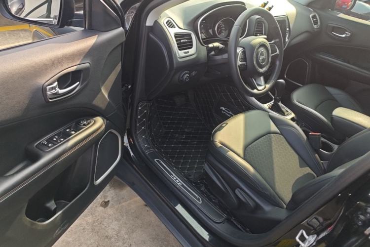 Used Jeep Compass 2019 200T Automatic Prestige Edition Driver Seat
