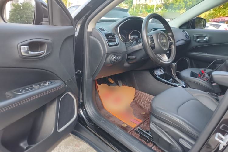 Used Jeep Compass 2019 220T Automatic Family Edition Driver Seat