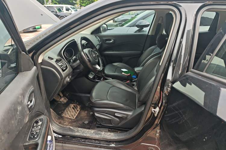 Used Jeep Compass 2019 220T Automatic Enjoyment Version Driver Seat