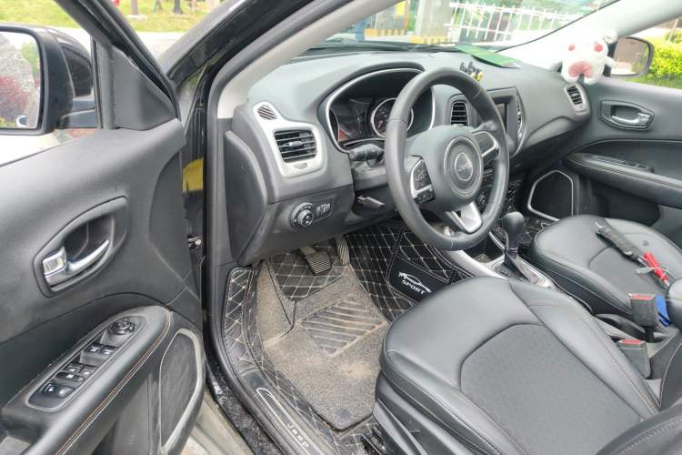 Used Jeep Compass 2019 200T Automatic Prestige Edition Driver Seat