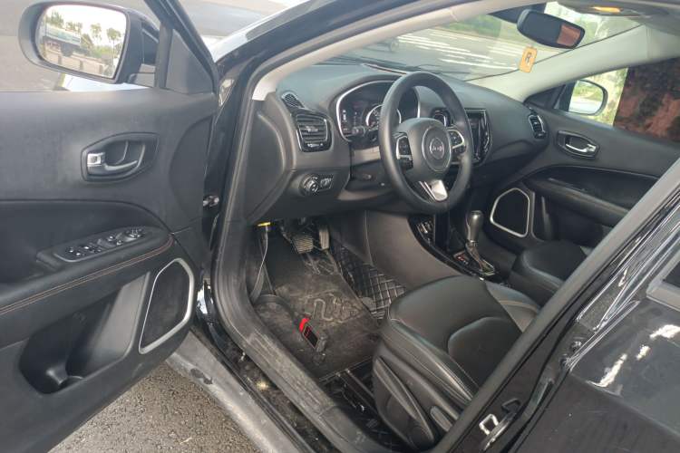 Used Jeep Compass 2019 220T Automatic Family Edition Driver Seat