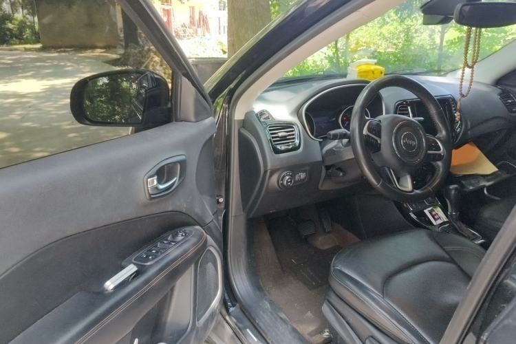Used Jeep Compass 2019 220T Automatic Family Edition Driver Seat