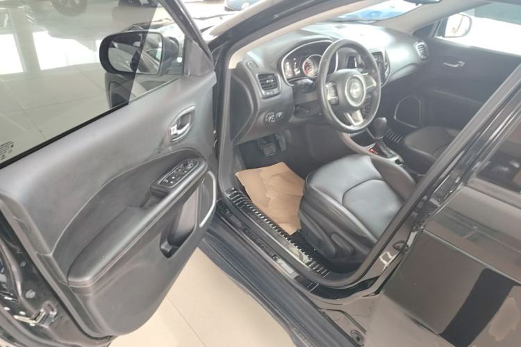 Used Jeep Compass 2019 200T Automatic Family Edition - Connected Large Screen Version Driver Seat