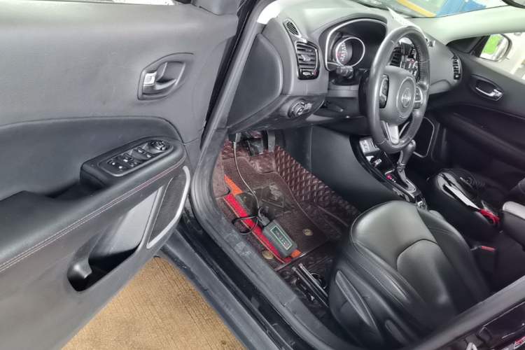 Used Jeep Compass 2019 220T Automatic Family Edition Driver Seat