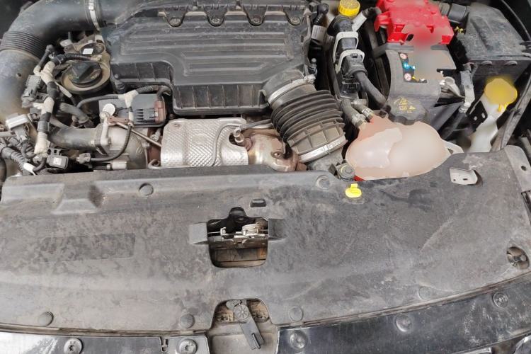 Used Jeep Compass 2019 220T Automatic Family Edition Engine Bay