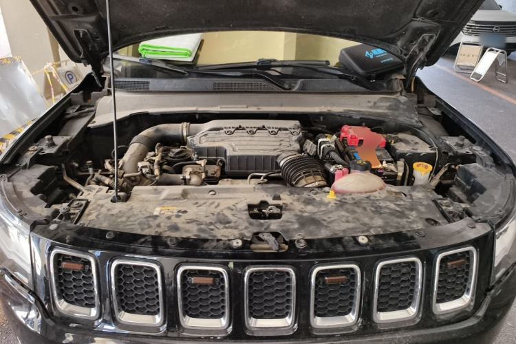 Used Jeep Compass 2019 220T Automatic Family Edition Engine Bay