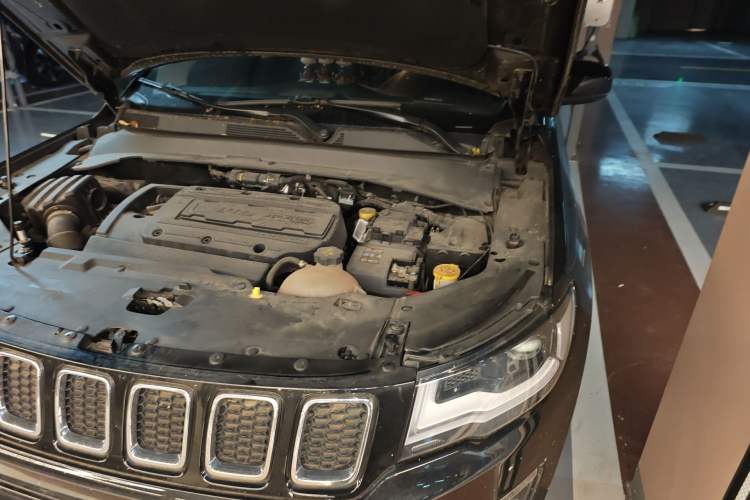 Used Jeep Compass 2019 200T Automatic Family Edition - Connected Large Screen Version Engine Bay Left