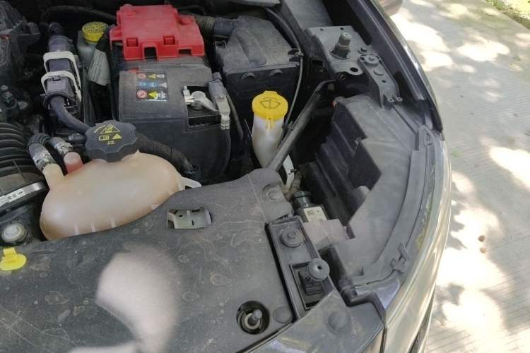 Used Jeep Compass 2019 220T Automatic Family Edition Engine Bay Left