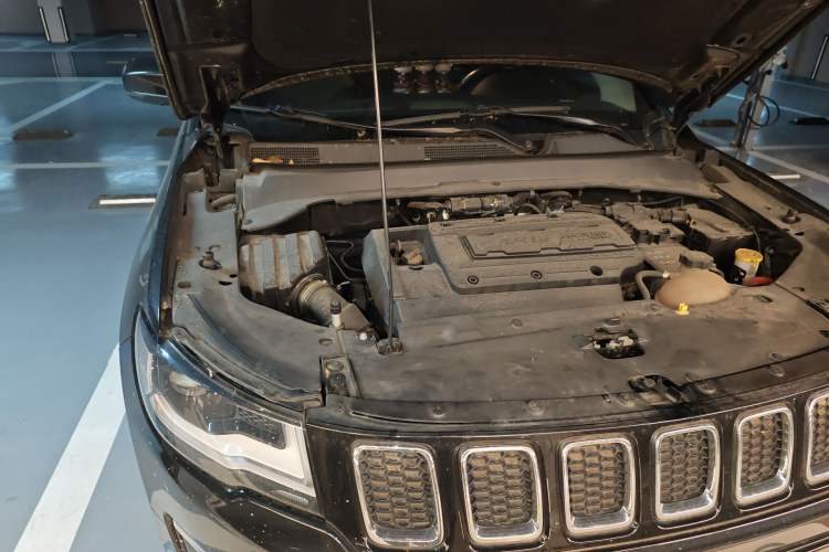 Used Jeep Compass 2019 200T Automatic Family Edition - Connected Large Screen Version Engine Bay Right