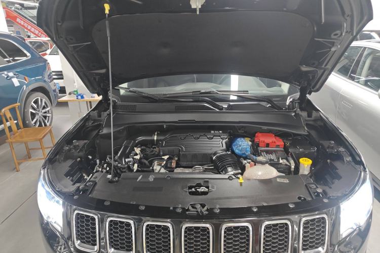 Used Jeep Compass 2019 220T Automatic Family Edition Engine Bay