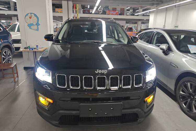 Used Jeep Compass 2019 220T Automatic Family Edition Exterior 1