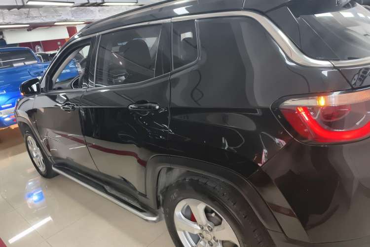 Used Jeep Compass 2019 220T Automatic Family Edition Exterior 3