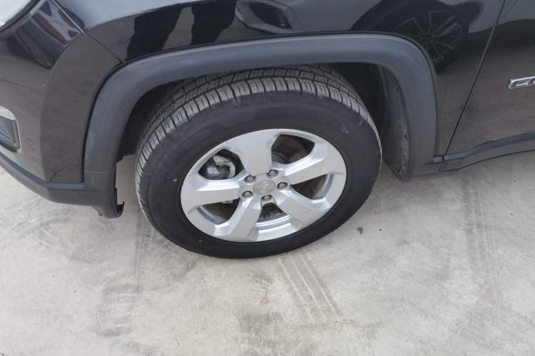Used Jeep Compass 2019 220T Automatic Enjoyment Version Exterior 4
