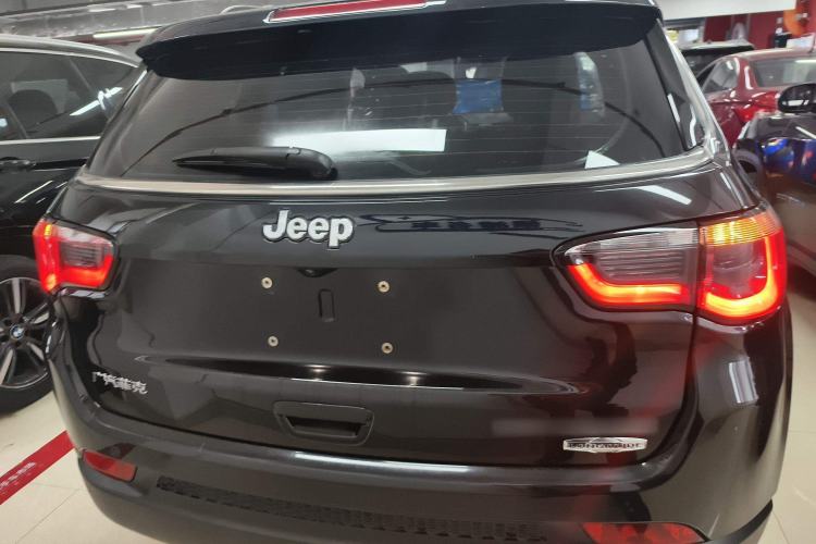Used Jeep Compass 2019 220T Automatic Family Edition Exterior 4