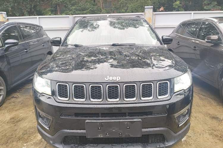 Used Jeep Compass 2019 220T Automatic Enjoyment Version Front