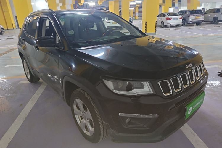 Used Jeep Compass 2019 200T Automatic Family Edition - Connected Large Screen Version Front Right 45 Deg