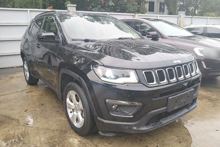 Used Jeep Compass 2019 220T Automatic Enjoyment Version Front Right 45 Deg