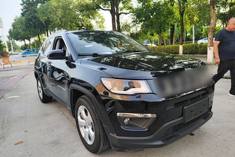 Used Jeep Compass 2019 220T Automatic Enjoyment Version Front Right 45 Deg