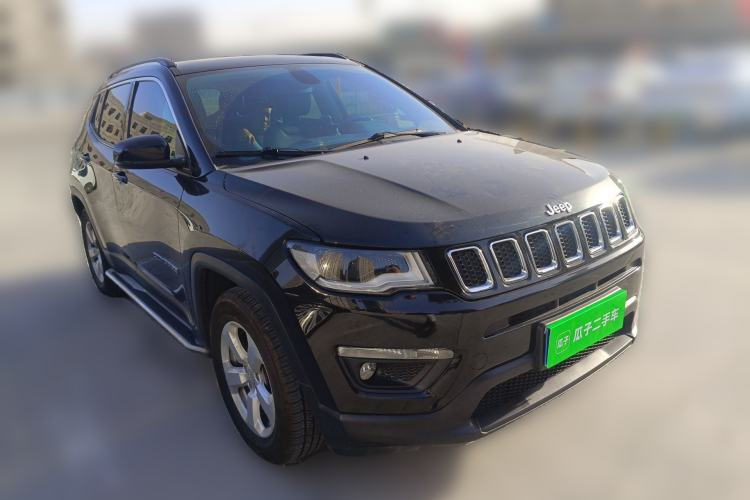 Used Jeep Compass 2019 200T Automatic Family Edition - Connected Large Screen Version Front Right 45 Deg