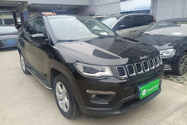 Used Jeep Compass 2019 220T Automatic Enjoyment Version Front Right 45 Deg