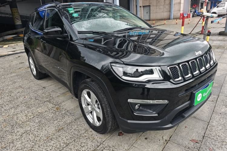Used Jeep Compass 2019 220T Automatic Family Enjoyment Four-Wheel Drive Edition Front Right 45 Deg