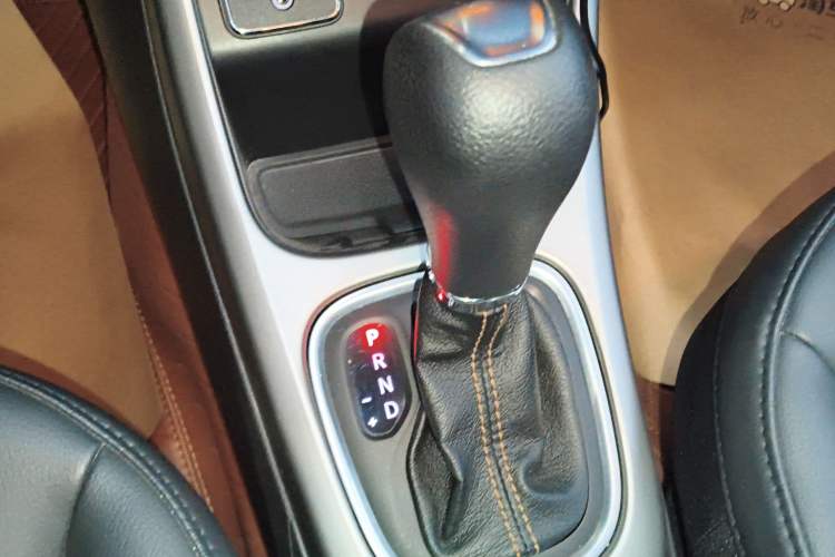 Used Jeep Compass 2019 220T Automatic Enjoyment Version Gear Lever