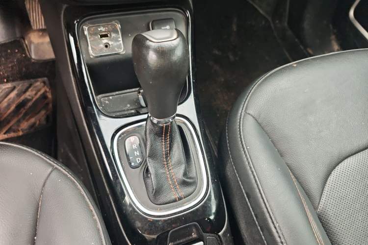Used Jeep Compass 2019 220T Automatic Enjoyment Version Gear Lever