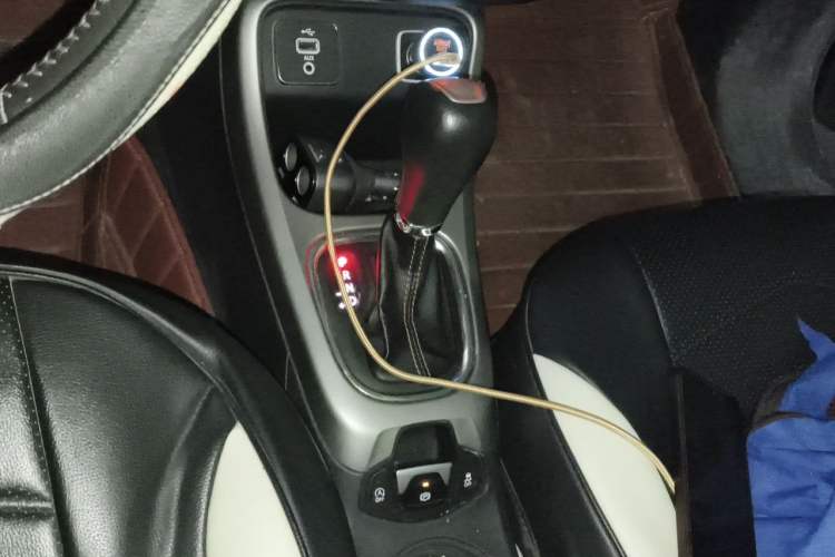 Used Jeep Compass 2019 200T Automatic Family Edition - Connected Large Screen Version Gear Lever