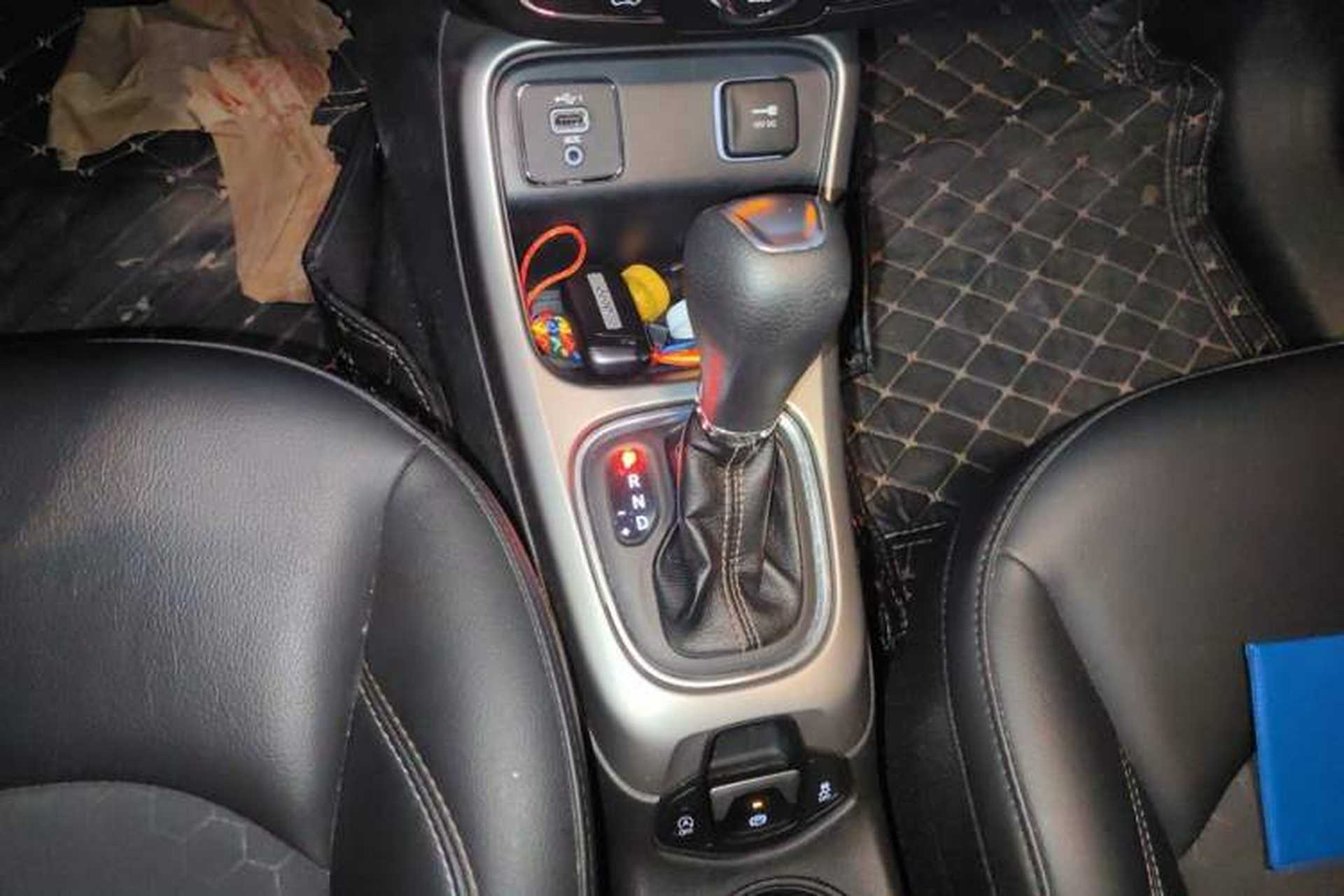 Used Jeep Compass 2019 220T Automatic Enjoyment Version Gear Lever