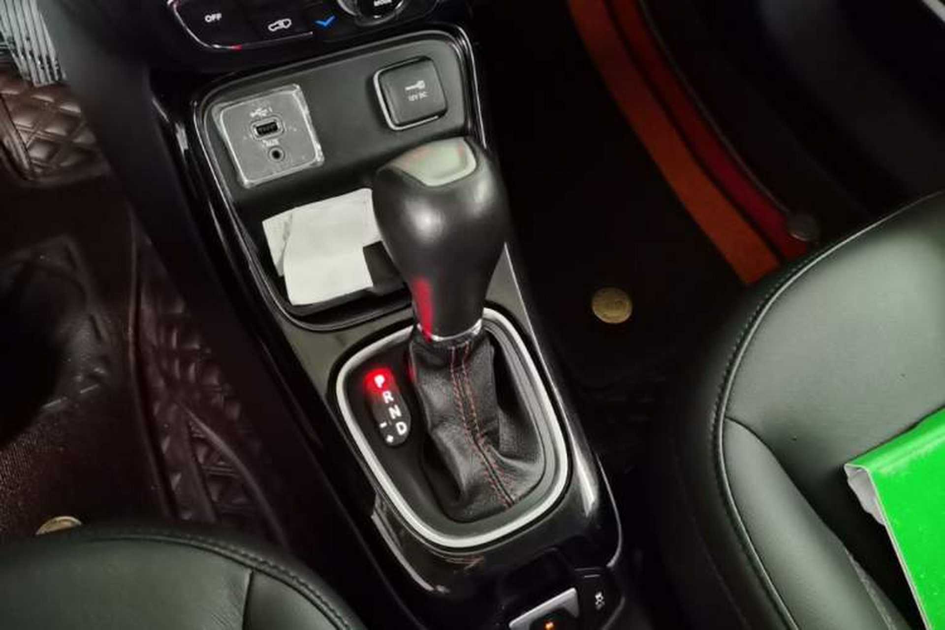 Used Jeep Compass 2019 220T Automatic Family Edition Gear Lever