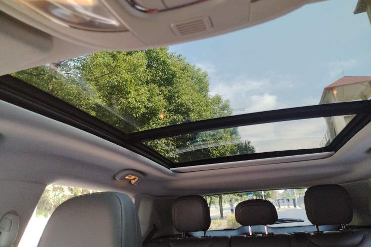 Used Jeep Compass 2019 220T Automatic Enjoyment Version Headliner